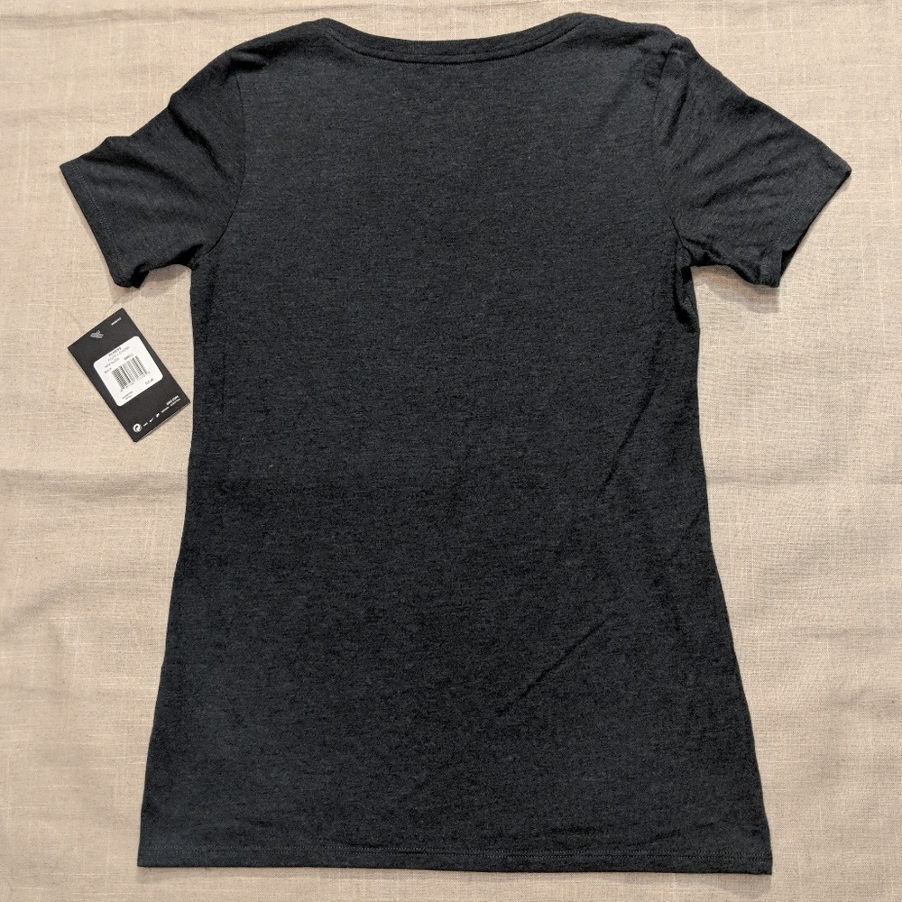 Nike ladies tee - Picture 2 of 2